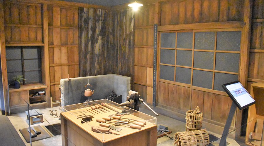 [Family Tour in Kobe] Enjoy Carpentry Tools Museum